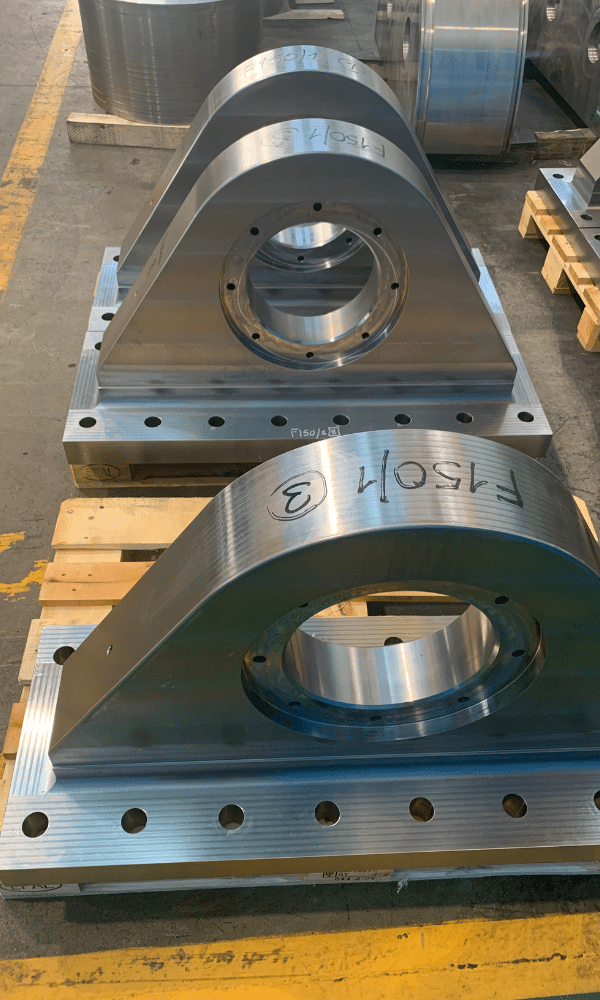 Cylinder brackets manufactured in our Soraluce Machining Centre